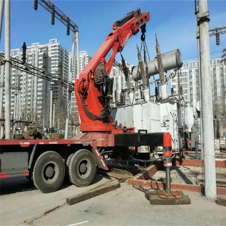 和县前四后八吊车能吊多少吨